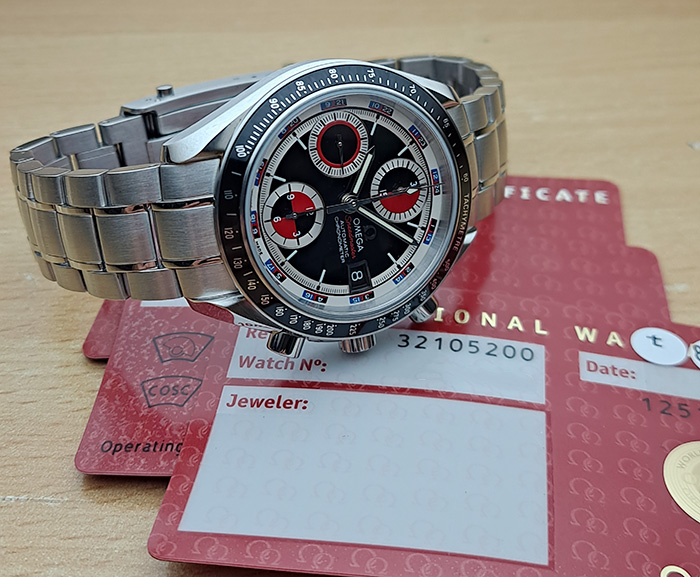 Omega Speedmaster Date Chronograph Ref. 3210.52